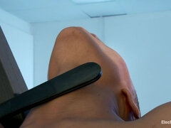 Vibratore, Elettricità, Facesitting, Dominazione femminile, Muscolo, Punizione, Figa, Schiavo