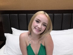 18 ans, Sucer une bite, Grosse, Hard, Hd, Fille latino, Pov, Jupe
