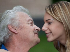 Blondine, Pik sutte, Give finger, Håndjob, Kysse, Barberet, Mager, Teenager