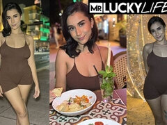 Μεγάλα βυζιά, Πίπα, Μελαχροινή, Σε στάση σκύλου στα τέσσερα, Φετιχ, Δαντέλα, Ρουφώντας, Καταπίνω