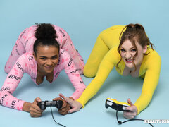 Aria Kai and Alina Ali pleasuring horny stud in the living room