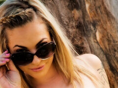 Rumpe, Stor rumpe, Kukk suging, Hardcore, Naturlige bryster, Tattovering, Tenåring, Pupper