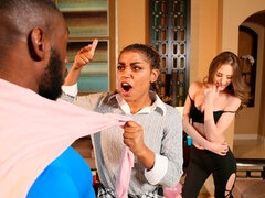 Traseiro, Boquete, Morena, Bonitinhoa fofoa atraente, Interracial, Cozinha, Descascar, Adolescente