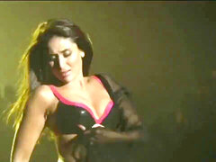 Hatalmas hátsó, Fürdő ruha