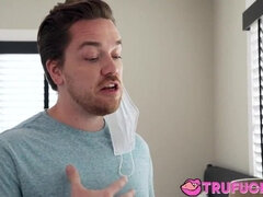 Leie, Braunhaarige, Hundestellung, Familie, Hardcore, Reiten, Rasiert, Jungendliche (18+)