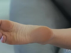 Store pupper, Brunette, Fingring, Lesbisk, Slikking, Naturlige bryster, Fitte, Pupper