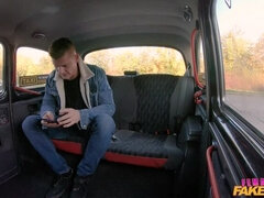 Amador amadora, Peitos grandes, Facial, Fêmea, Ao ar livre cartaz de rua outdoor, Cabelo curto, Tatuagem, Tetas