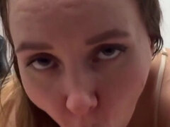 Amatør, Blondine, Pik sutte, Lille kvinde, Pov