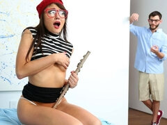 Arsch, Blasen, Braunhaarige, Geschnappt, Handjob, Rasiert, Jungendliche (18+), Titten