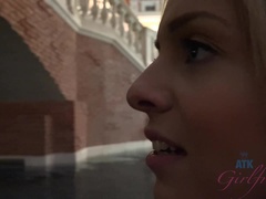 Amatör, Badrum, Avsugning, Fötter, Flickvän, Handjobb, Fitta, Rakad