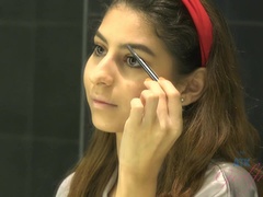 엉덩이, 화장실, 흑갈색 머리, 지저분한, 청바지, 피어싱, 보지, 빼빼한