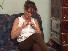 Amateur, Gros clito, Allemand, Poilue, Femme au foyer, Mature, Seins flasques, Solo