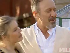 Hatalmas hátsó, Tekintélyes didik, Cumizás, Elkapott, Csalás, Mélytorok, Hd, Érett feleség