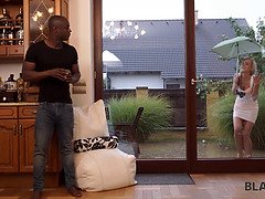 Velik kurac, Blondinka, Temnopolti, Hd, Pete, Medrasni seks, Pošast, Najstnice