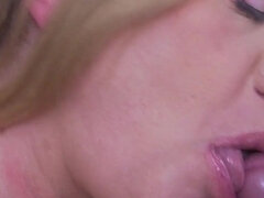 Gros cul, Gros seins, Sucer une bite, Femme couguar, Mature, Mère que j'aimerais baiser, Seins naturels, Chatte