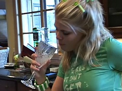 Amatör, Blondin, Fingering, Flickvän, Onani, Porrstjärnor, Solo, Tonåring