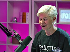 Большие сиськи, Блондинки, Волосатые, Мастурбация, Соло