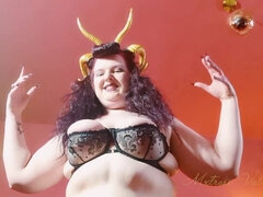 Amatoriale, Bella grossa formosa, Dominazione femminile, Fetish, Piede fetish, Lingerie, Solo