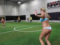 18 éves, Hatalmas hátsó, Tekintélyes didik, Szőke, Diákotthon, Kőkemény, Hd, Leszbikus