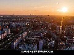 Zadok, Kuřba, Brunetka, Péro, Hd, Lesbické, Prirodzené prsia, Teenka