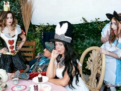 18 jahre, Grosser arsch, Grosser schwanz, Blasen, Hundestellung, Natürlichen titten, Jungendliche (18+), Titten