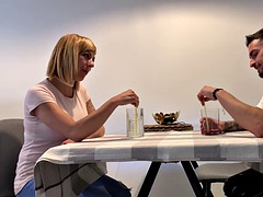 큰 음경, 큰 가슴, 오랄섹스, 유럽인, 핑거링, 하드코어, 밀프, 스페인어