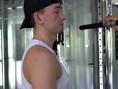 Pervy hispanic hunk exploring gym twunk