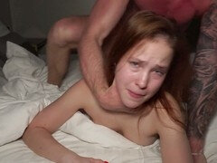 18 jahre, In den arsch, Aus dem arsch in den mund, Blasen, Sperma im mund, Kleid, Aufs gesicht abspritzen, Flexibel