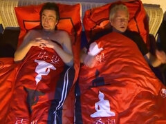 Grande cazzo, Tette grandi, Brunetta, Tettona, Gola profonda, Pisello, Figa, Calze