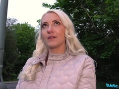Avsugning, Tjeckisk, Långt ner i halsen, Pengar, Utomhus, Offentlig, Mager, Tuttar