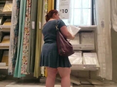 Two bbw pawgs in dresses.