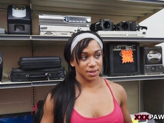 Muscular chicks spreads eagle for cash - Hard Sex