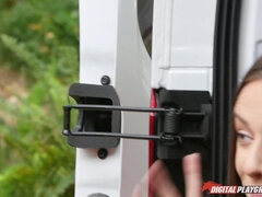 Aziatisch, Bedriegen, Diep in de keel, Lul, Sperma in gezicht, Latijnse vrouw, Lesbisch, Vrouw