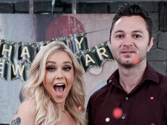 Velika rit, Velik kurac, Velike joške, Blondinka, Fafanje, Doggystyle, Milf, Tetovaže