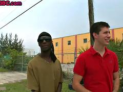 Stranded black thug analriding stranger