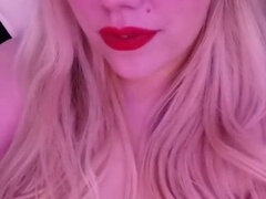 Plumper blond hair lady camgirl - Big booty