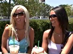 Bambino, Tette grandi, Bionda, Pompino, Schizzo di sborra, Mamma che vorrei scoparmi, Tette