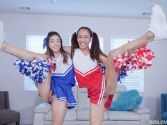 Cul, Sucer une bite, Brunette brune, 2 femmes 1 homme, Branlette thaïlandaise, Pov, Adolescente, Plan cul à trois