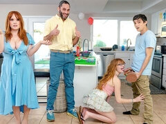 Μεγάλος κώλος, Μεγάλος πούτσος, Μεγάλα βυζιά, Πίπα, Σε στάση σκύλου στα τέσσερα, Κουαρτέτο, Κοκκινομάλα