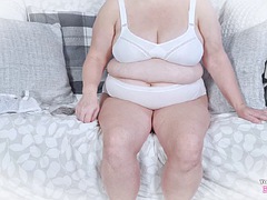 Amateur, Belle grosse femme bgf, Gros seins, Britannique, Mamie, Mère que j'aimerais baiser, Nénés, Épouse