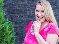 Любители, Большая жопа, Большие сиськи, Блондинки, Милф, Голышом, Соло, Стриптизерша