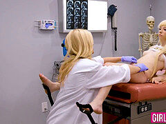 Kenzie Reeves and Serene Siren blasting teen visits medic