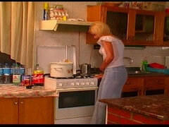 18, Blondinka, Rjavolaska, Lulanje, Muco, Solo, Najstnice, Retro