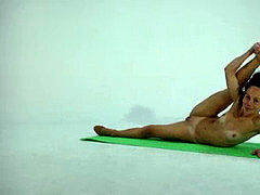 18 let, Brunetka, Pružné, Tělocvična, Ruské