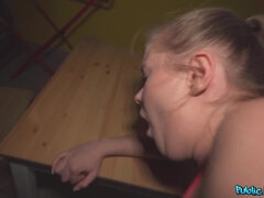 Blondýna, Kuřba, Péro