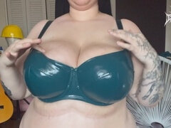 Bbw, Mamina, Nevlastná mama