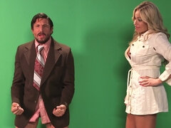 Grosser arsch, Grosse titten, Blondine, Blasen, Hundestellung, Handjob, Hd, Titten