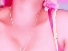 Beauté, Gros cul, Gros seins, Sucer une bite, Couple, Conversation vulgaire, Lunettes, Mature