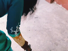 ぽっちゃり, デカ尻, 自家製, 人妻の, アウトドア, 一人