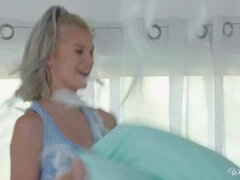 Asiatica, Culo, Bionda, Brunetta, Toccando, Leccata, Piccola, Figa